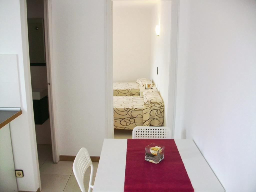 Apartamentos Ar Enjoy Bellavista リョレート・デ・マル エクステリア 写真